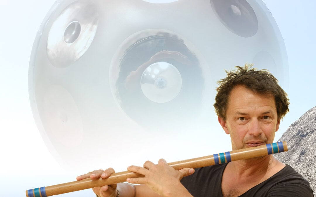 30.01. MEDITATIV-MUSIKALISCHE INTERMEZZI INMITTEN DER AUSSTELLUNG „LICHTZYKLUS“ – SABINE VOSS (Worte) & TOBIAS BÜLOW (Bansuri-Flöten & Handpans) | MARKT 5 GALERIE – PADERBORN