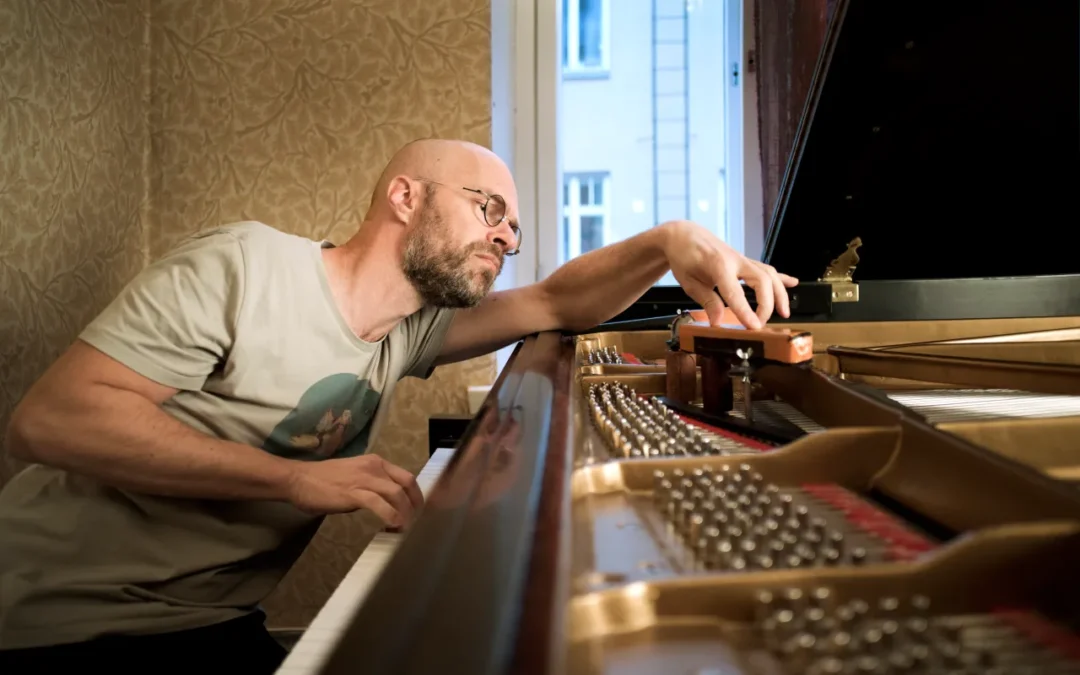 +++ VORSCHAU +++ EXKLUSIVES KONZERT HIGHLIGHT ! +++ OZELLA MUSIC | DAGOBERT BÖHM x SABINE VOSS | RUHERAUM PADERBORN LADEN EIN ZU „KARI IKONEN (Finnland) – SOLO | PIANIST & MOOGIST & COMPOSER“